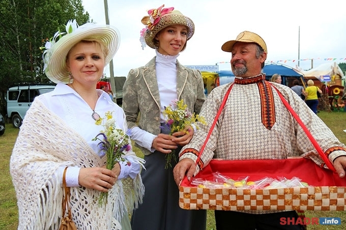 Ивановская ярмарка. Крестовско Ивановская ярмарка Шадринск. Крестовско Ивановская ярмарка 19 век. Крестовоивановсаая ярмарка. Ярмарка Крестовское село Шадринск.