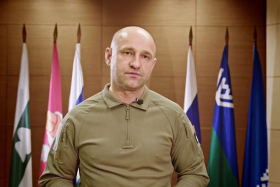 Полномочный представитель Президента России в УрФО Артём Жога поздравил жителей округа с Днём защитника Отечества