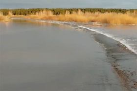 В Звериноголовском округе из-за подтопления перекрыта дорога