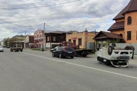 В Шадринске произошло ДТП с опрокидыванием автомобиля