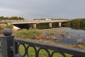 Выше по течению реки Исеть резкий подъём уровня воды